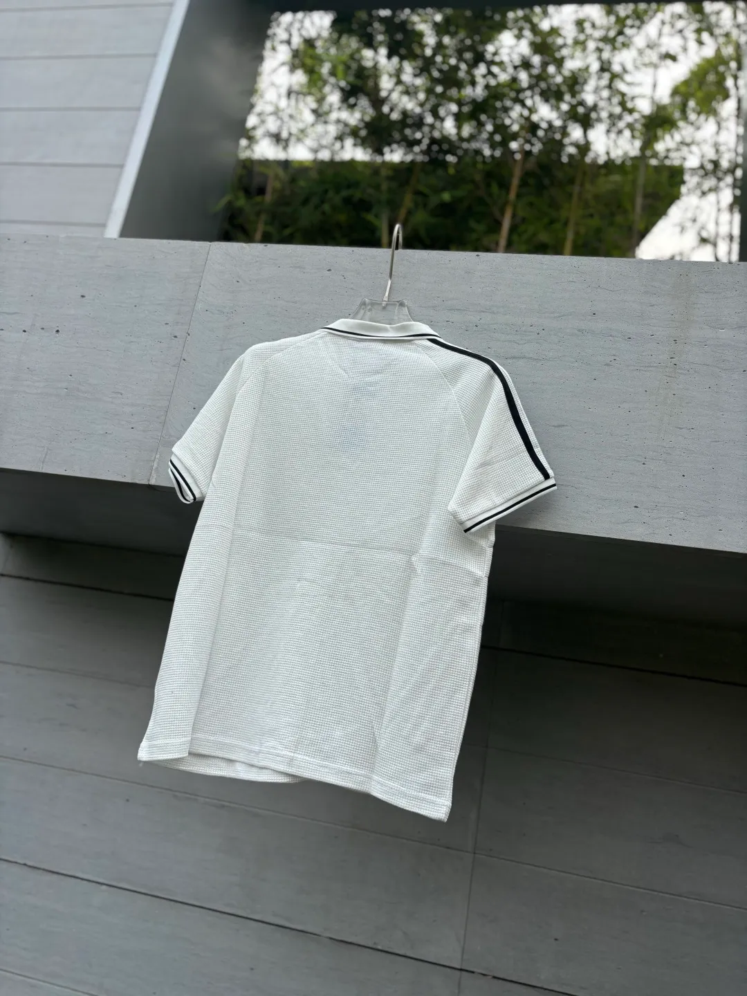 Chip version 𝟬𝟱𝟰𝟰𝟳# Exclusive real shot/difference between various stolen pictures and online picture versions on the market [𝗔𝗱𝗶𝗱𝗮𝘀Adidas clover chest embroidery for men and women Same Style𝗩 collar short sleeves] ✅Full set of 1:1 customized accessories ➕Customized three-label ➕𝗬𝘂𝗮𝗻 version hang tag ➕𝗹𝗼𝗴𝗼 packaging bag🔥 ➕Scan the tag to enter the official website. ✅Top Original version, ins Xiaohongshu Dewu Kuaishou and many bloggers wear it. ✅Adidas is a rare V-neck with no buttons, personalized setting and generous temperament, showing the elegance at a glance. ✅Three standards are customized with 270g waffle original Authentic custom-made imported fabrics for the watch, and the overall tailoring adopts three-dimensional structure tailoring! Ergonomically designed, more flexible when wearing! The cut is streamlined and streamlined, allowing you to move flexibly with your body! Integrates functionality, beauty and durability! Suitable for business, travel, leisure and many other occasions! ⭕The high version of the best products🐮is different from the junk products in the market🗯️The same picture but different prices means different versions. ❌Don’t be fooled by the same copywriters and pirated pictures from outside that mix and distribute high-luxury pictures at low prices. After comparing the quality, you will know where the gap is. Don’t lie. I don’t guarantee that my products are the cheapest, but I definitely guarantee that they are worth every penny of your hard-earned money! ‼ ️We don’t slash prices or lower prices, we supply products with heart and only make high-end versions!!! Breasts Jimei must see the details of my home clearly, the pictures of my home are all taken by the owner himself❤️ Color: White Size S-XXL